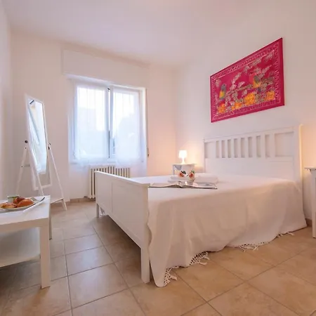 Sleeps 4 *